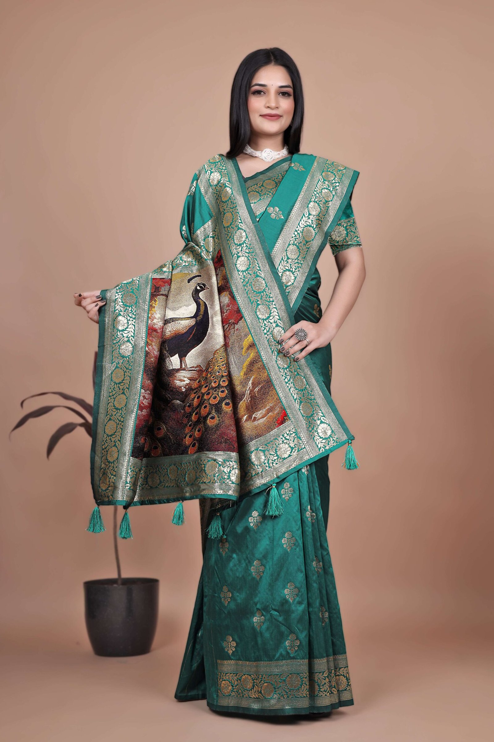 Emerald Green Banarasi Silk Saree with Golden Zari & Peacock Pallu | Wedding, Festive & Traditional Wear - Image 3