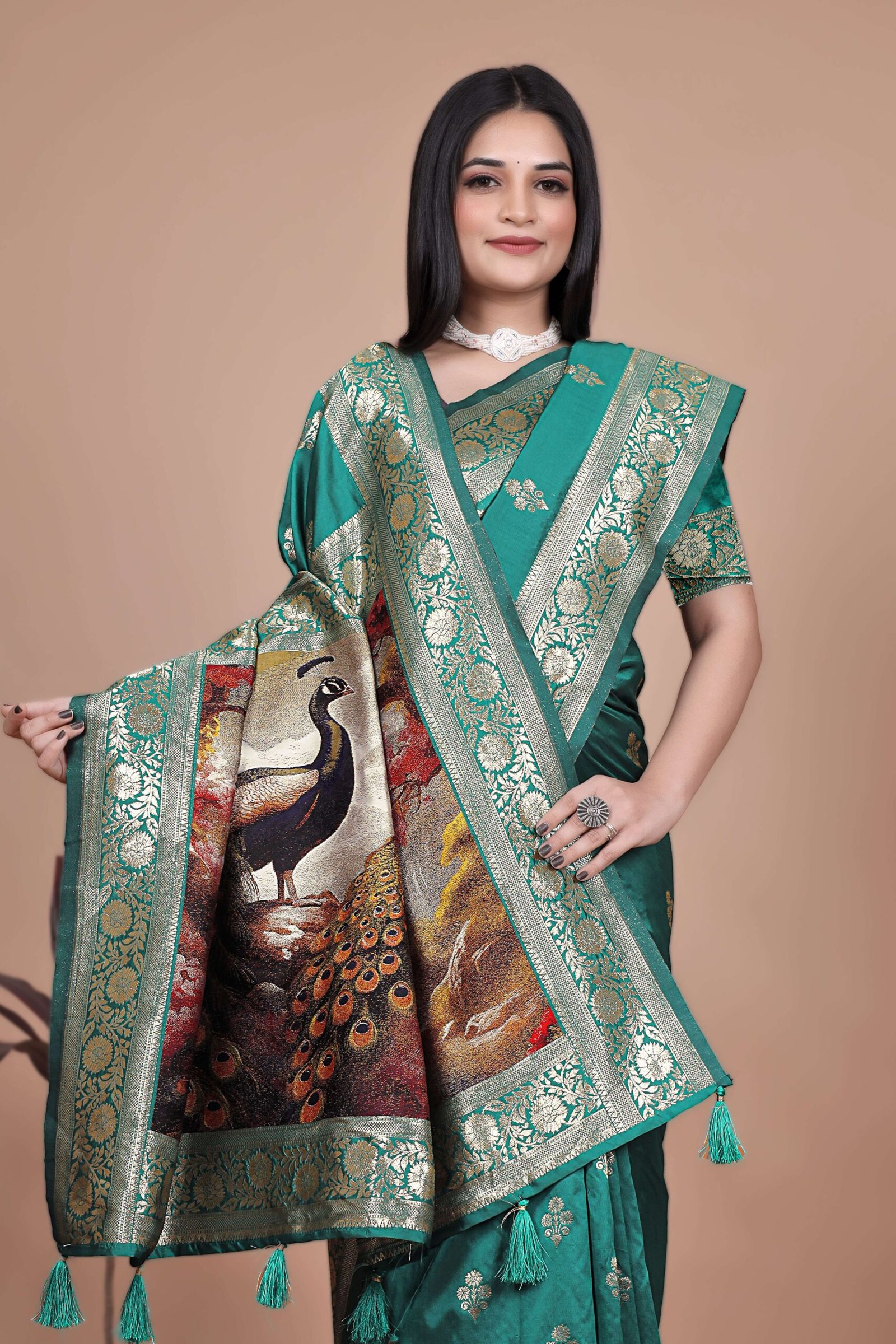 Emerald Green Banarasi Silk Saree with Golden Zari & Peacock Pallu | Wedding, Festive & Traditional Wear - Image 6