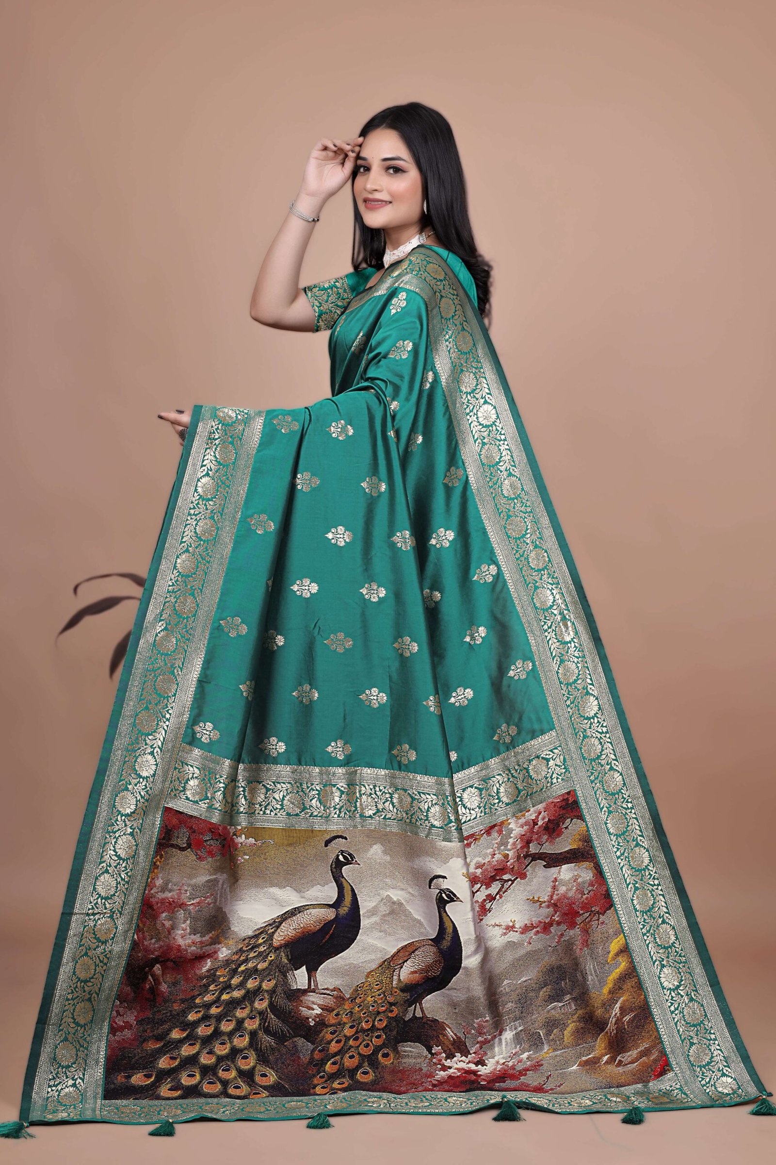Emerald Green Banarasi Silk Saree with Golden Zari & Peacock Pallu | Wedding, Festive & Traditional Wear - Image 4
